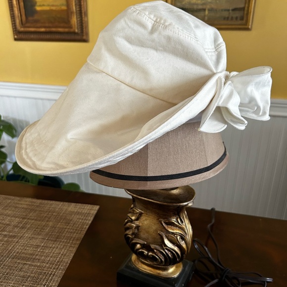 “Something Special” White Large 100%Cotton Sun Hat w/Adorable Back Bow - Picture 2 of 8
